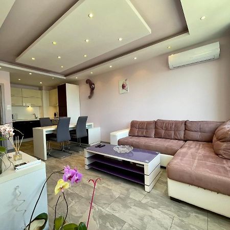 Апартамент Чаролит / Apartment Charoite Burgas City Exterior foto