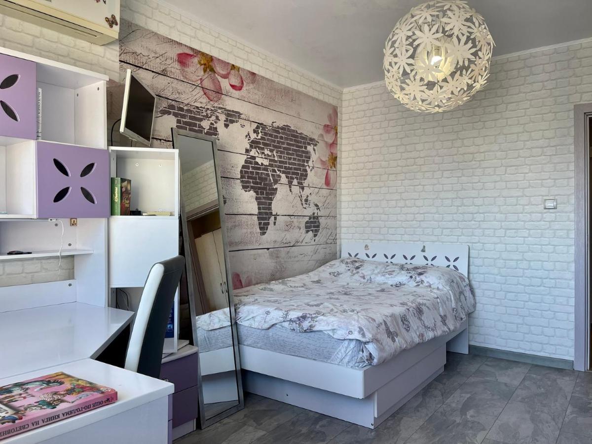 Апартамент Чаролит / Apartment Charoite Burgas City Exterior foto