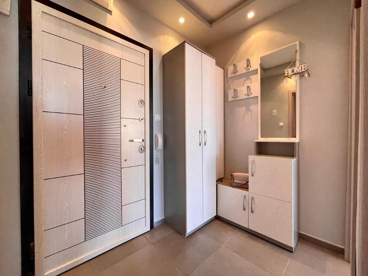 Апартамент Чаролит / Apartment Charoite Burgas City Exterior foto