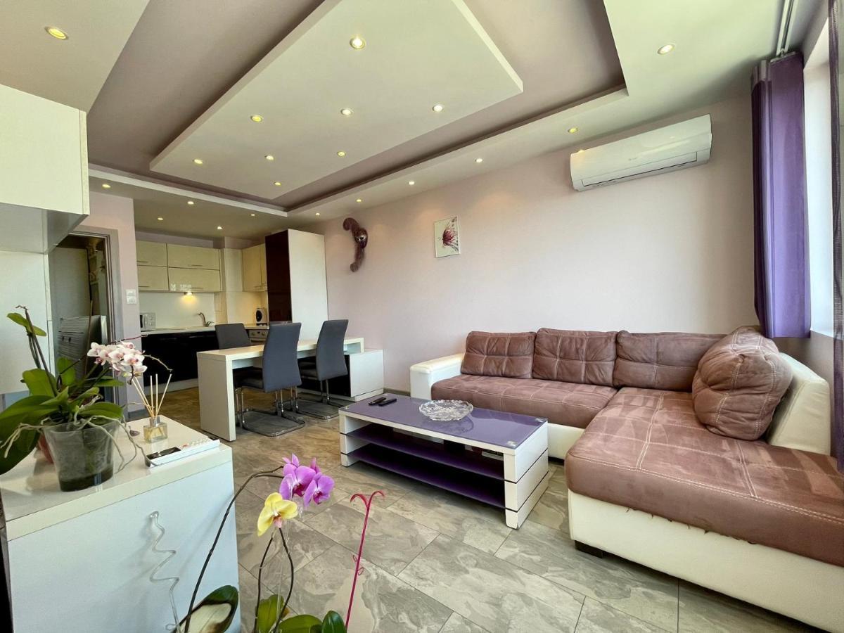 Апартамент Чаролит / Apartment Charoite Burgas City Exterior foto