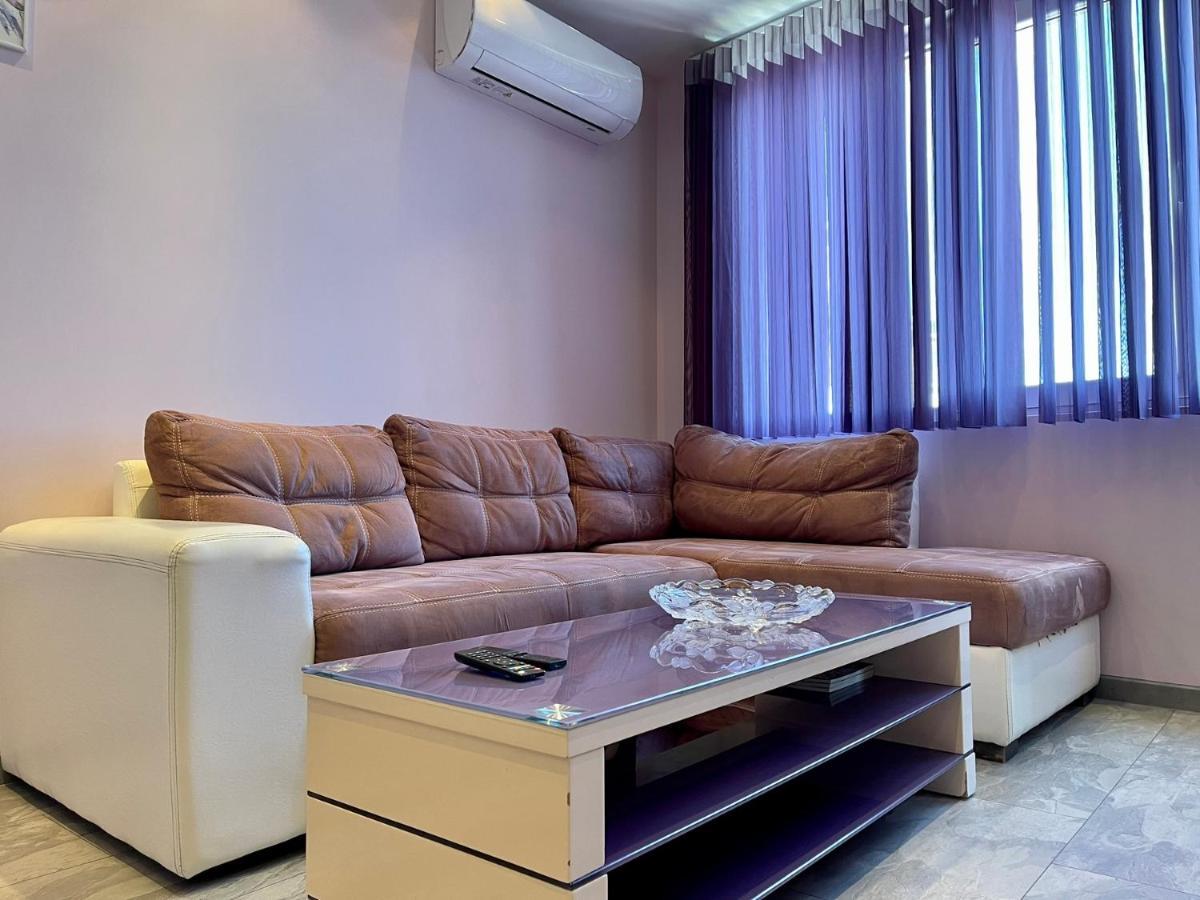 Апартамент Чаролит / Apartment Charoite Burgas City Exterior foto